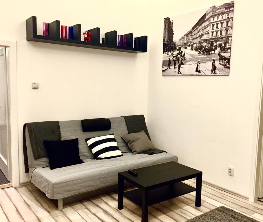 Homelike Luxury Flat On Gyulai Pal Boedapest Buitenkant foto