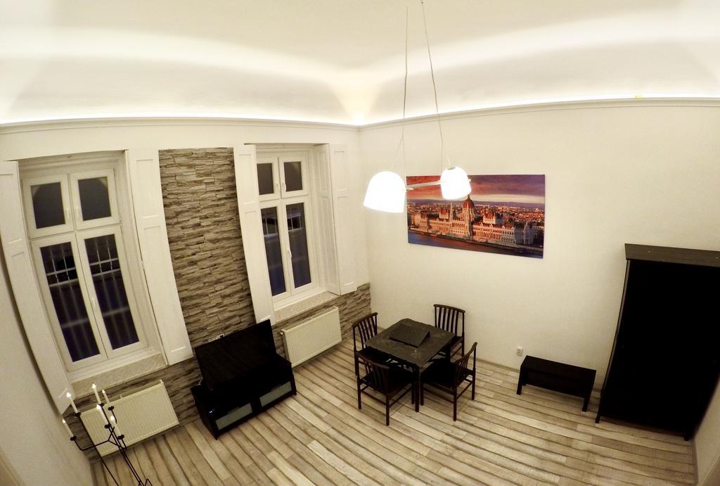 Homelike Luxury Flat On Gyulai Pal Boedapest Buitenkant foto