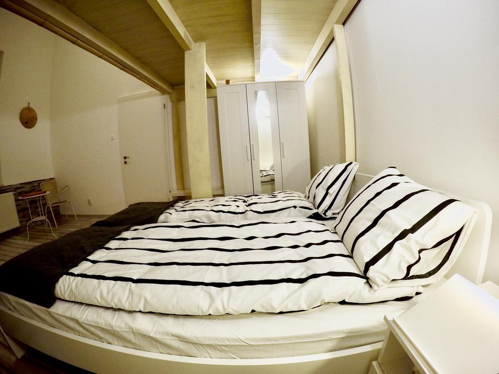 Homelike Luxury Flat On Gyulai Pal Boedapest Buitenkant foto